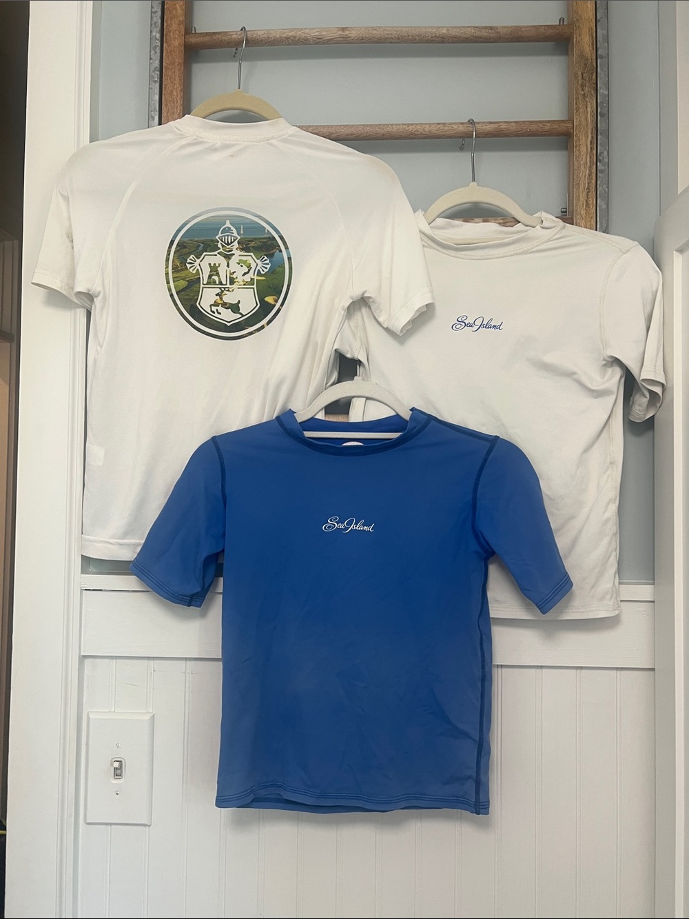 Boys, Sea island rash guard, short sleeve T-shirt, lot of three size medium
